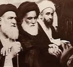 صورة تجمع بين اية الله العظمى السيد الخوئي واية الله السيد عبد الله الشيرازي