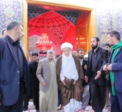 الشيخ الفياض في الصحن العلولي الشريف.
