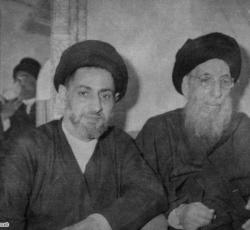 اية الله العظمى السيد محسن الحكيم مع صهره العلامة السيد ابراهيم اليزدي (قدس سره)