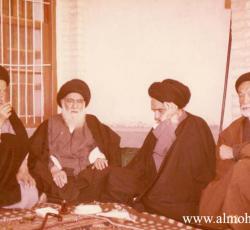 السيد_الخوئي_يتوسط_السيدعلي_البهشتي_والسيد_نصر_الله_المستنبط