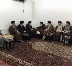 صوره لزيارة اية الله العظمى السيد الحكيم لآية الله العظمى السيد السيستاني