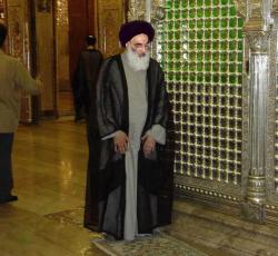 اية الله العظمى السيد السيستاني من جوار مرقد امير المؤمنين عليه السلام