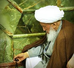 اية الله العظمى الشيخ الفياض في الحرم_العلوي_المطهر.