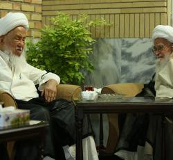 الشيخ اسحاق الفياض والشيخ صافي الكلبايكاني.